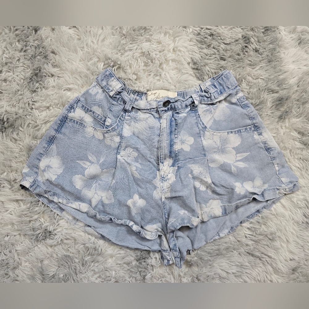 Vintage Havana Light Blue Floral Denim Flowy Shorts Summery Small